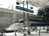 High_speed_train_TGV_on_CDG_station_300dpi_102x66mm_C.tif