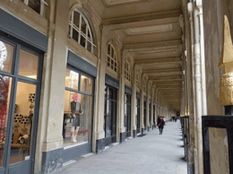10-3palais-royal.gif